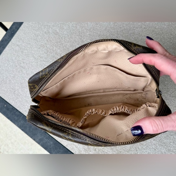 🍑AUTHENTIC LV Trousse 23 - Picture 2 of 8